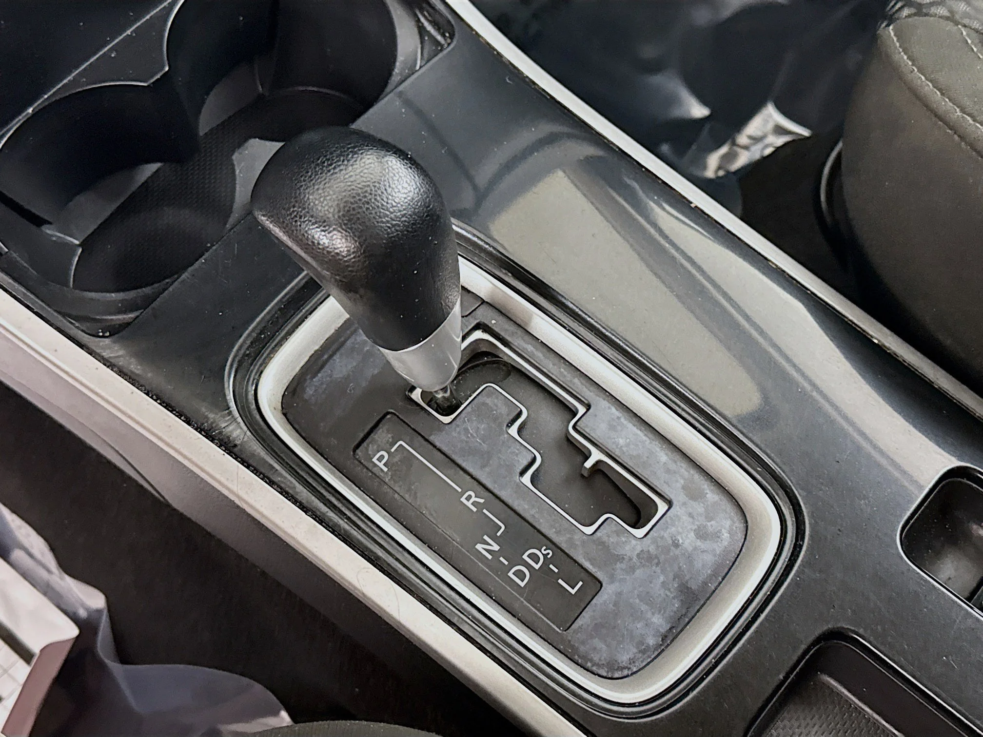 Used 2020 Cosmic Blue Metallic Mitsubishi ES image 16