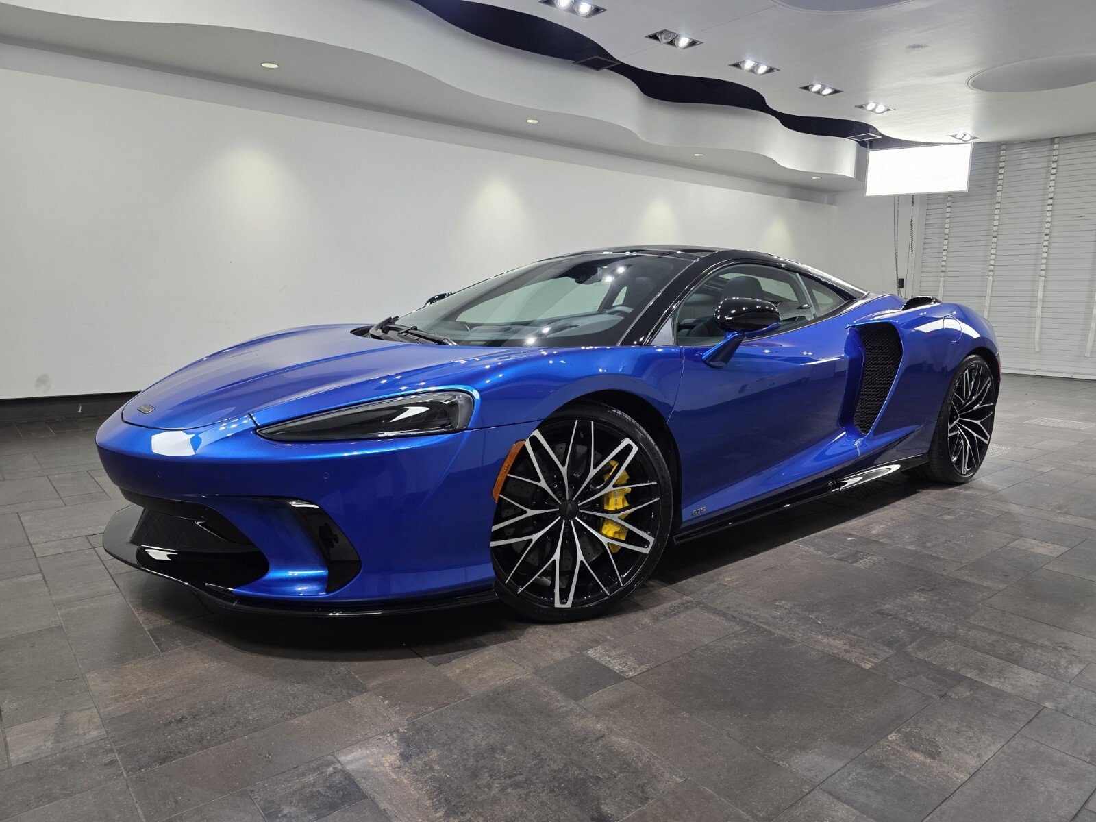 2026 McLaren GTS Base