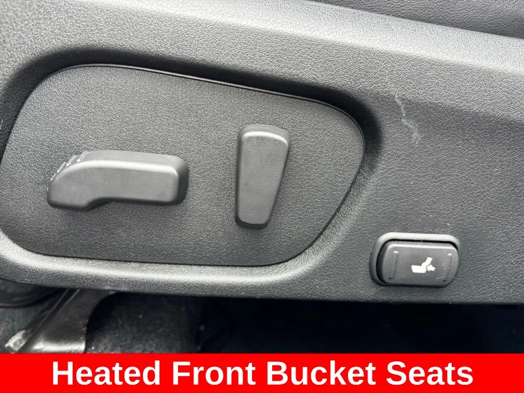 Used 2017 Silver Subaru 2.5i Limited image 19