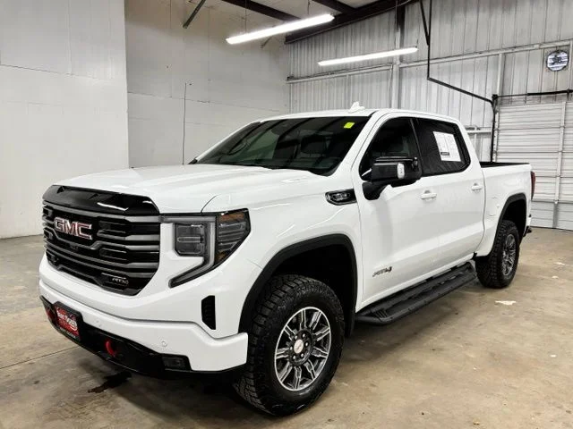 Used 2026 White GMC AT4 image 3