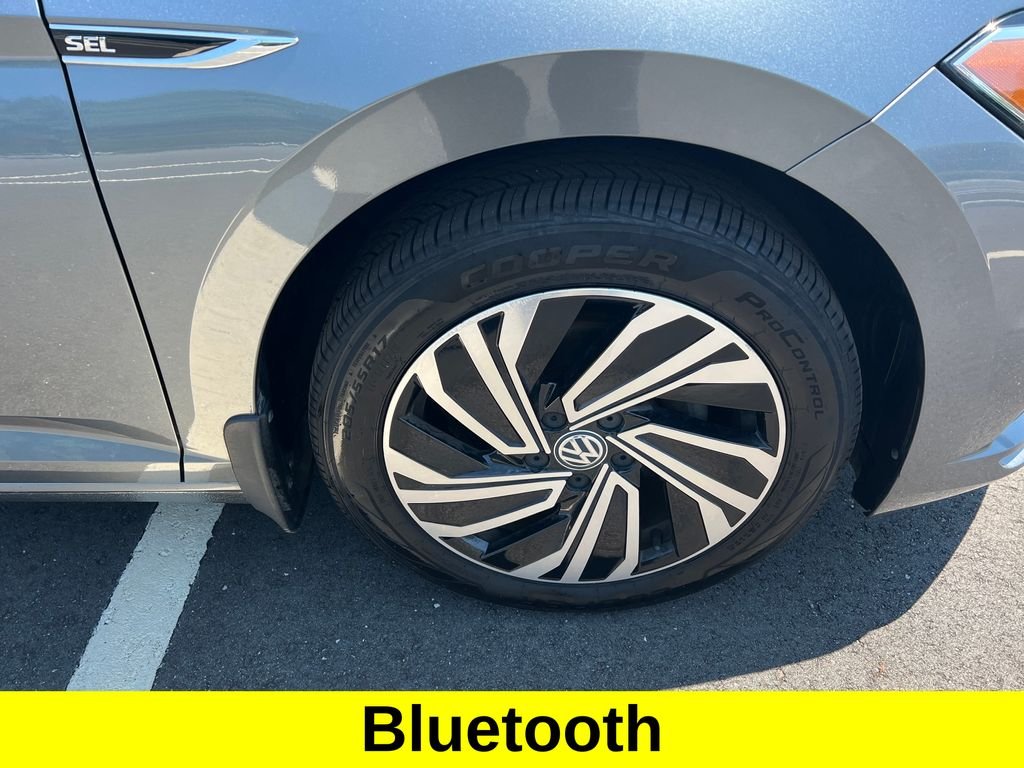 Used 2020 Gray Volkswagen SEL Premium image 2
