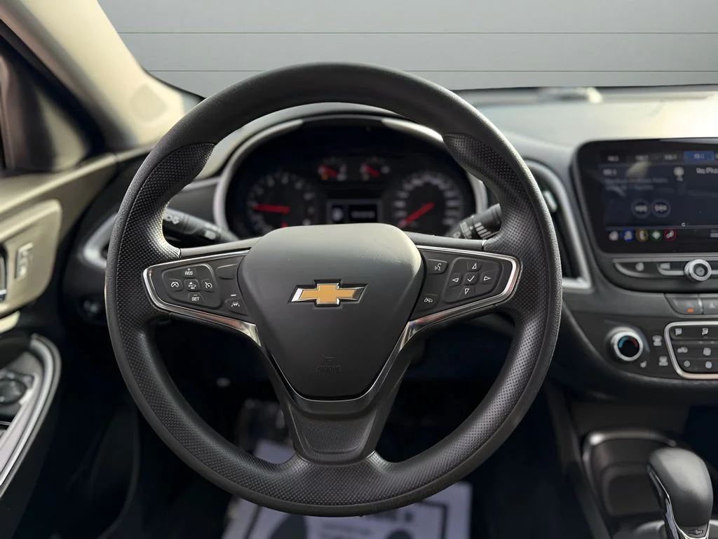 Used 2023 Gray Chevrolet LT image 14