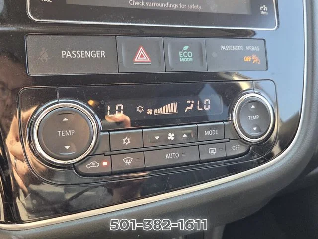 Used 2018 White Mitsubishi SEL image 22