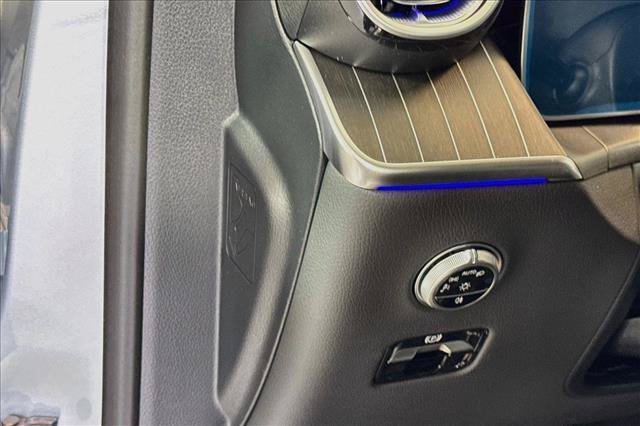New 2026 Cirrus Silver Metallic Mercedes-Benz GLC 300 image 40
