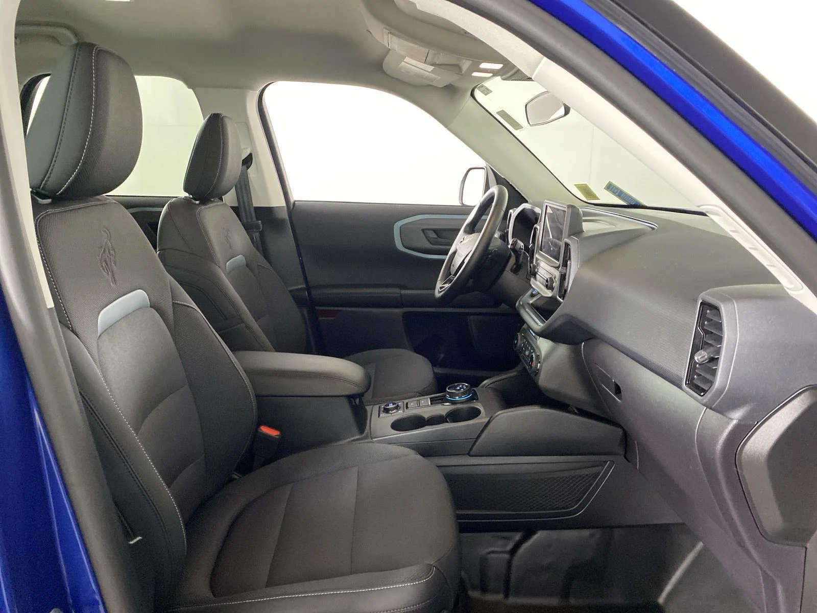 Used 2024 Atlas Blue Ford Badlands image 27