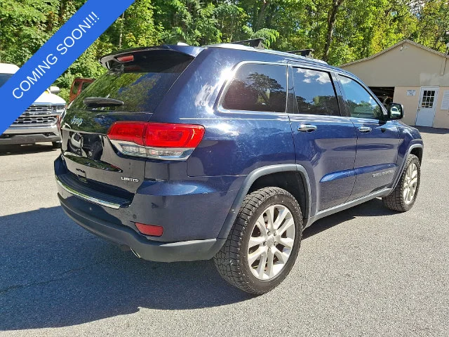 Used 2017 Blue Jeep Limited image 7
