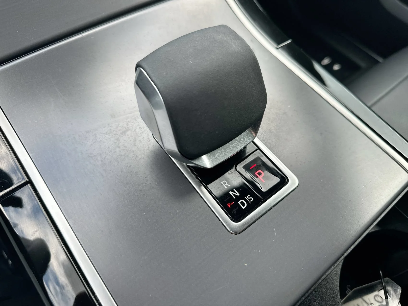 Used 2025 Silver Land Rover Dynamic SE image 20