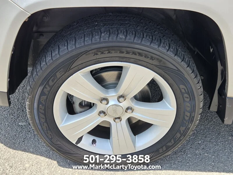 Used 2013 Bright Silver Metallic JEEP FWD 4DR LATITUDE image 16