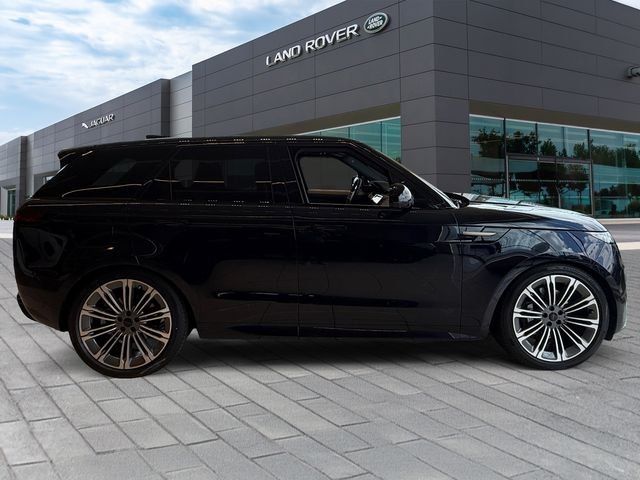 New 2026 Constellation Blue Ultra Metallic Gloss Land Rover Dynamic SE image 6