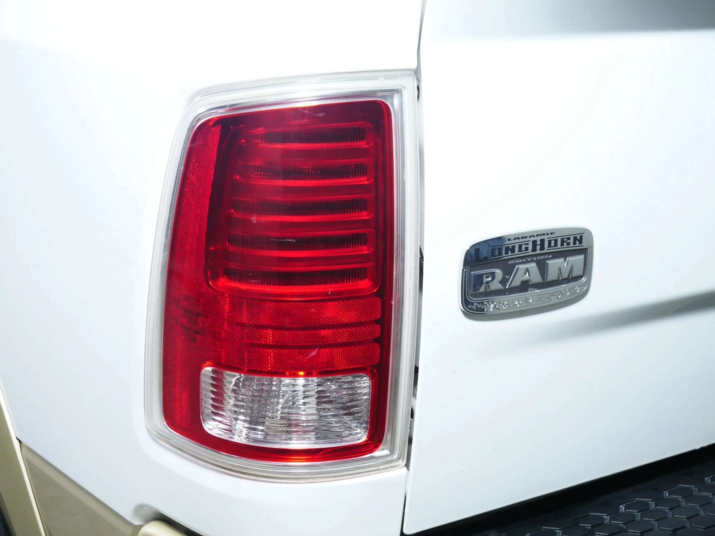 Used 2016 Bright White Clearcoat Ram Longhorn image 17