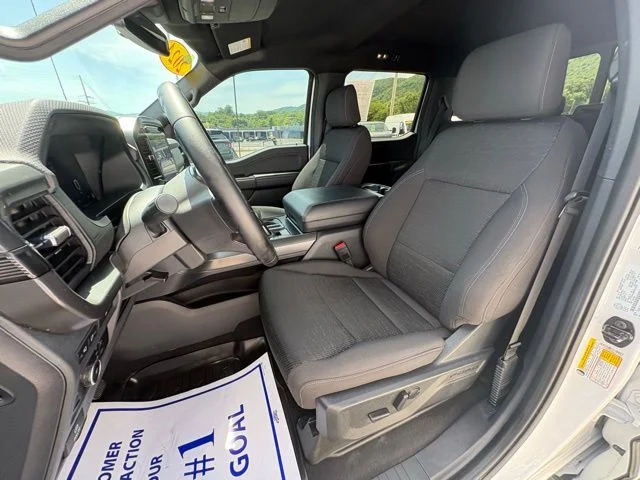 Used 2024 White Ford XLT image 27