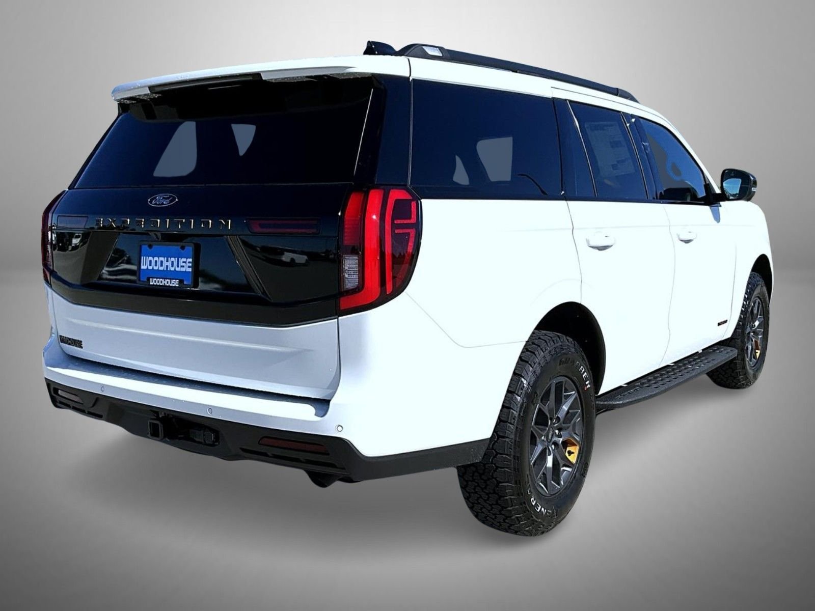 New 2026 Star White Metallic Tri-Coat Ford Tremor image 5