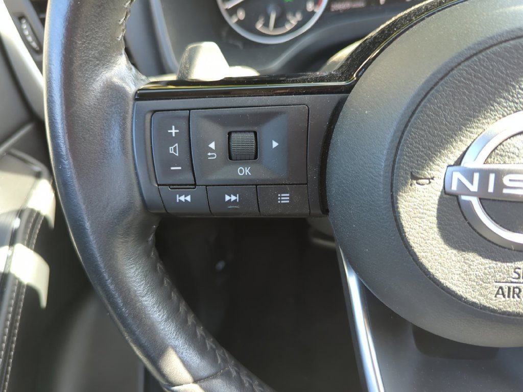Used 2023 Gray Nissan SV image 24