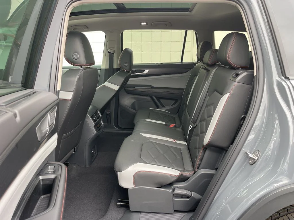 New 2026 Pure Gray Volkswagen 2.0T Peak Edition image 22