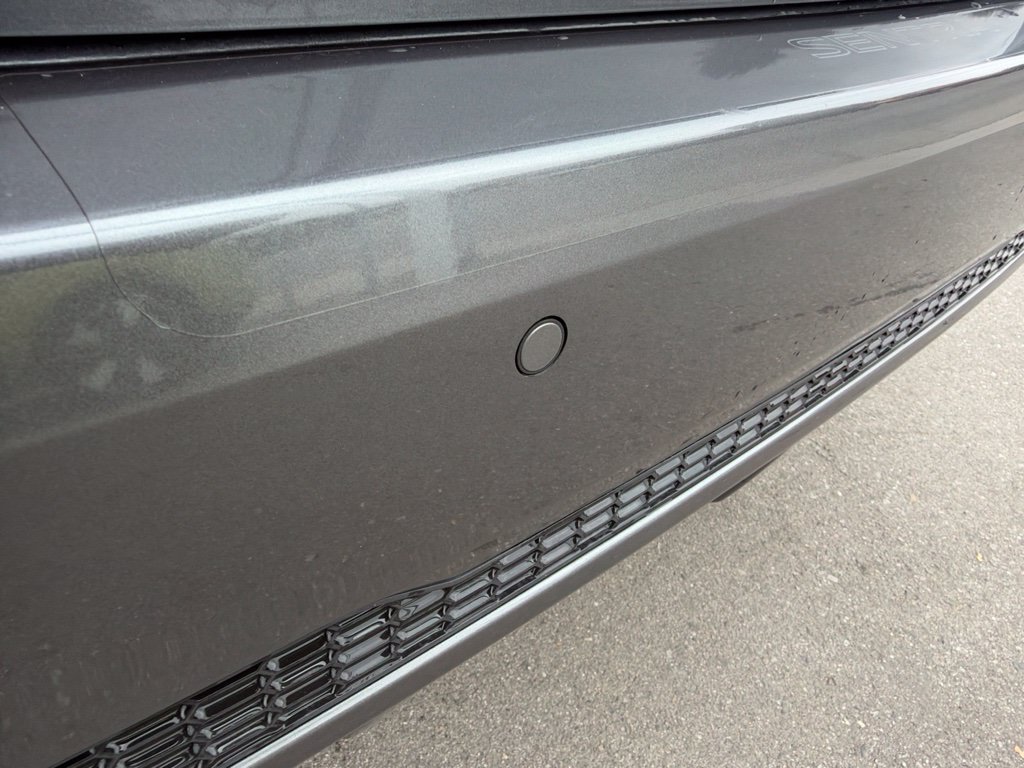 Used 2021 Gray Nissan SV image 8