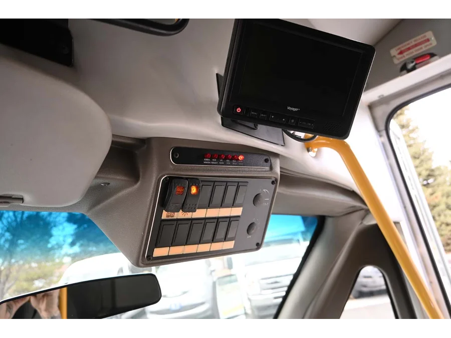 2016 Ford E-Series Cutaway Base - Photo 37