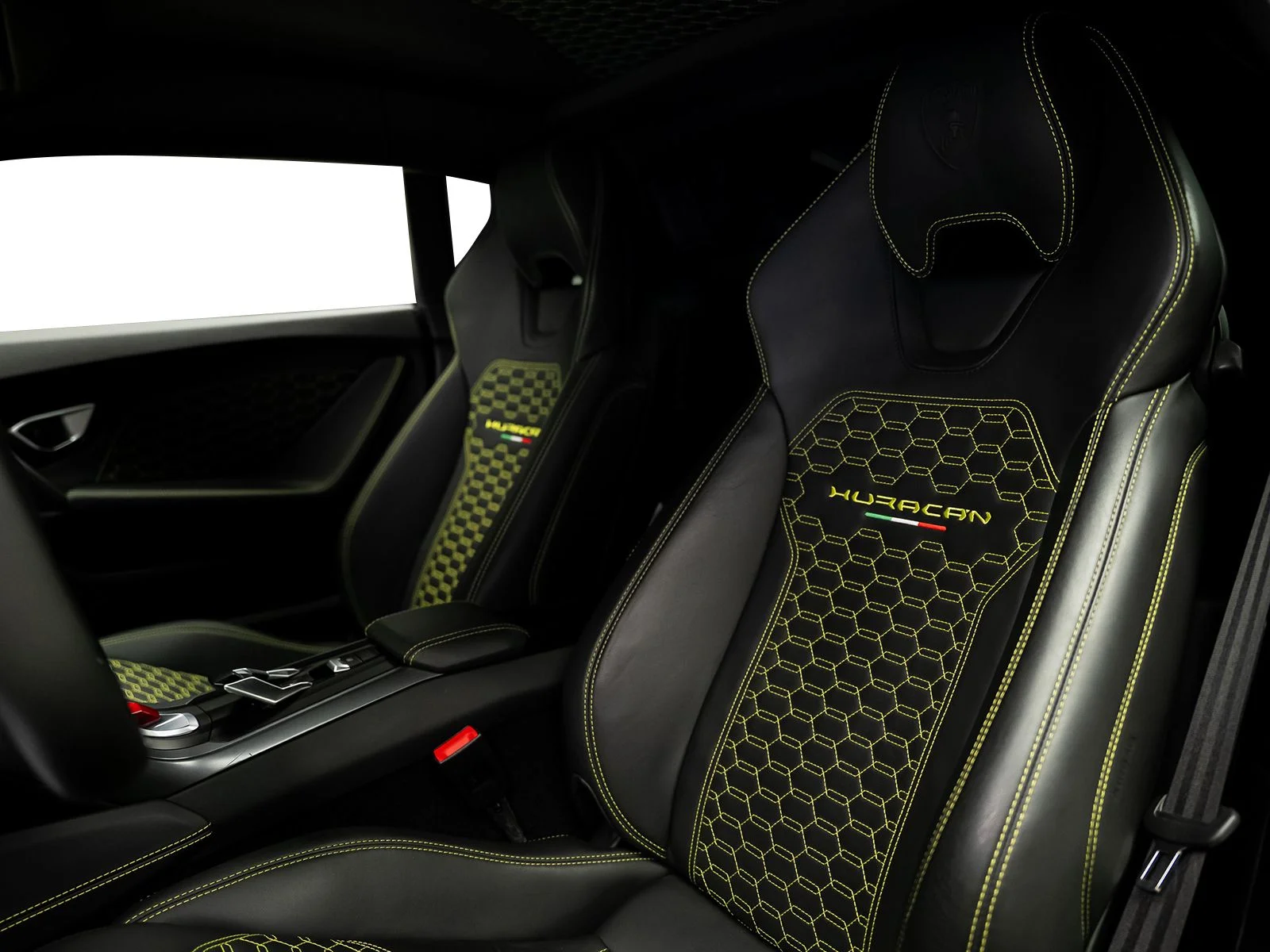 Used 2019 Beige Lamborghini LP580-2 image 30