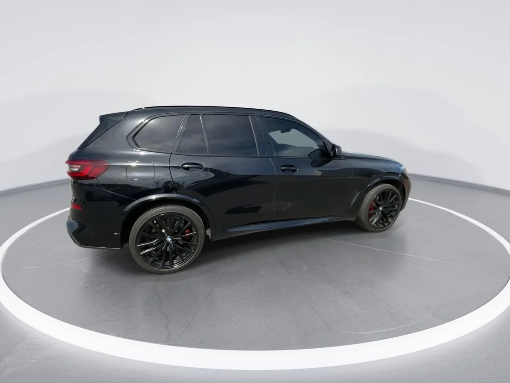 Used 2021 Black BMW xDrive40i image 8