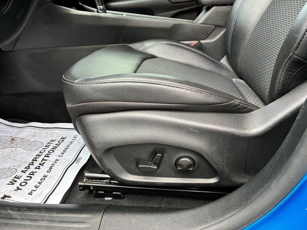 Used 2025 Blue Jeep Latitude image 7