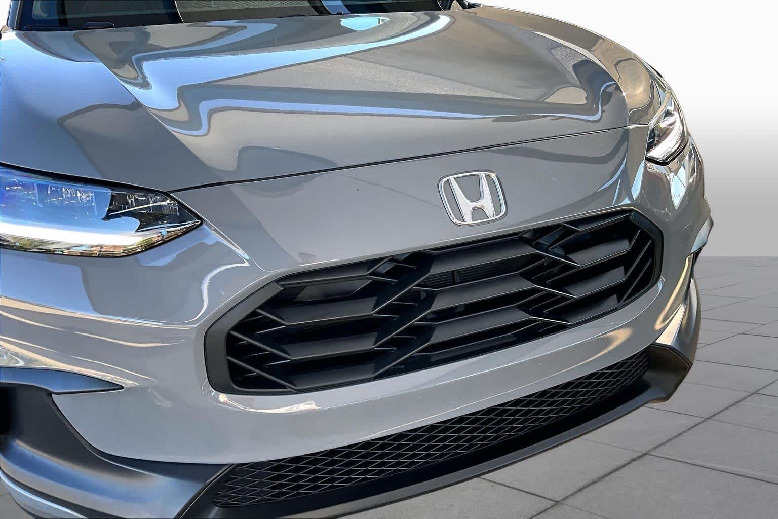 Used 2025 Urban Gray Pearl Honda Sport image 30
