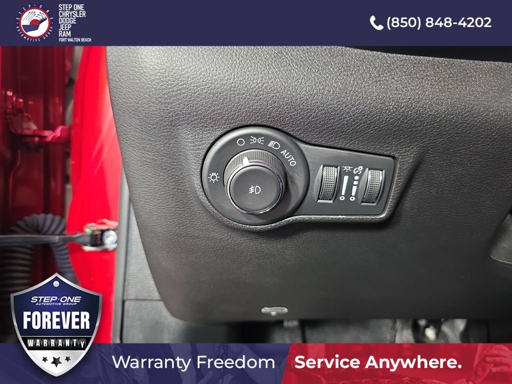 Used 2025 Red Jeep Latitude image 18
