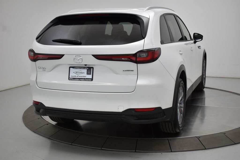 Certified Used 2025 White Mazda 3.3 Turbo Select image 19