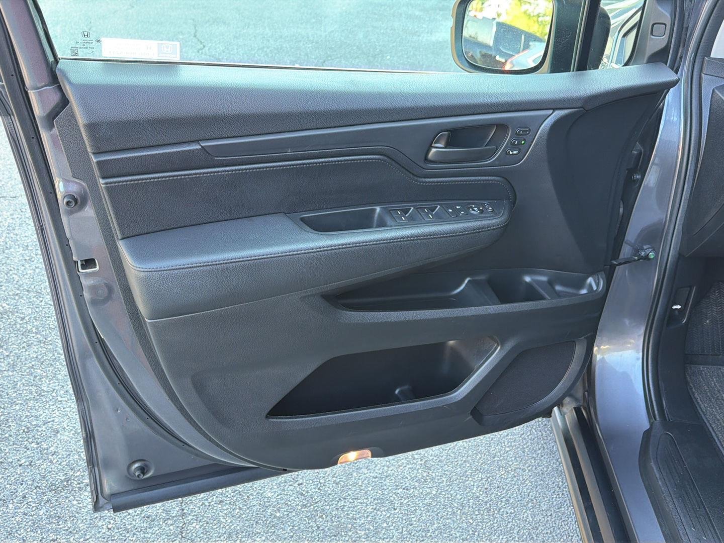 Used 2025  Honda EX-L image 16