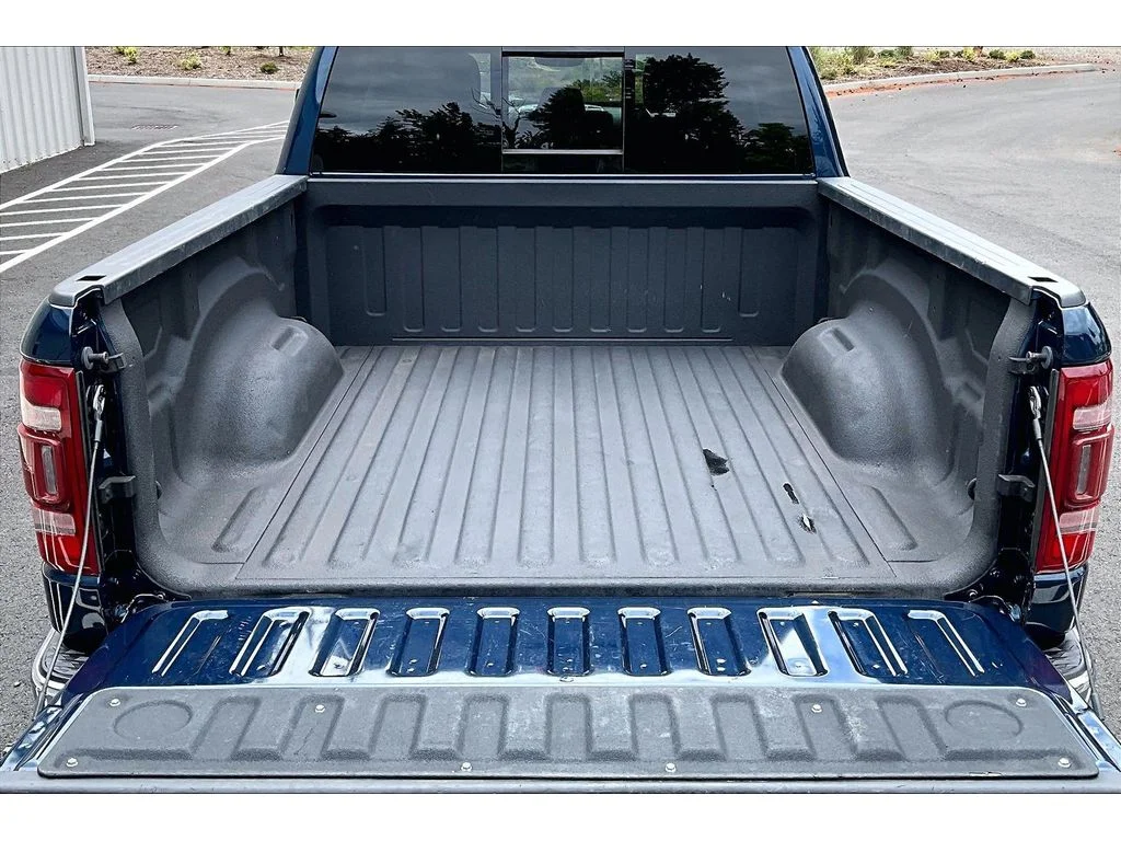 Used 2021 Patriot Blue Pearlcoat Ram Laramie image 34
