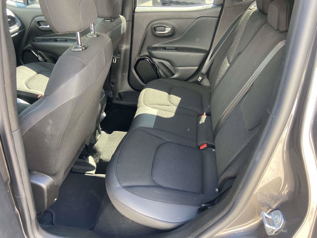 Used 2018 Gray Jeep Altitude image 20