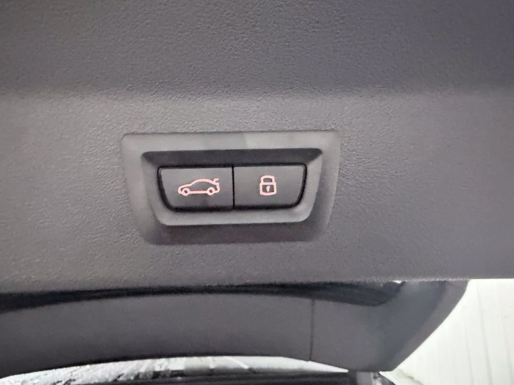 Used 2023 Dark Graphite BMW sDrive30i image 42