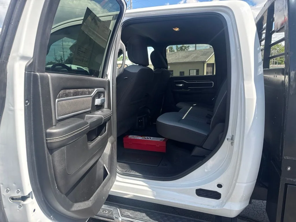 Used 2024 White Ram Big Horn image 16