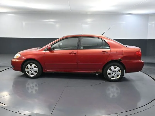 Used 2005 Red Toyota LE image 8