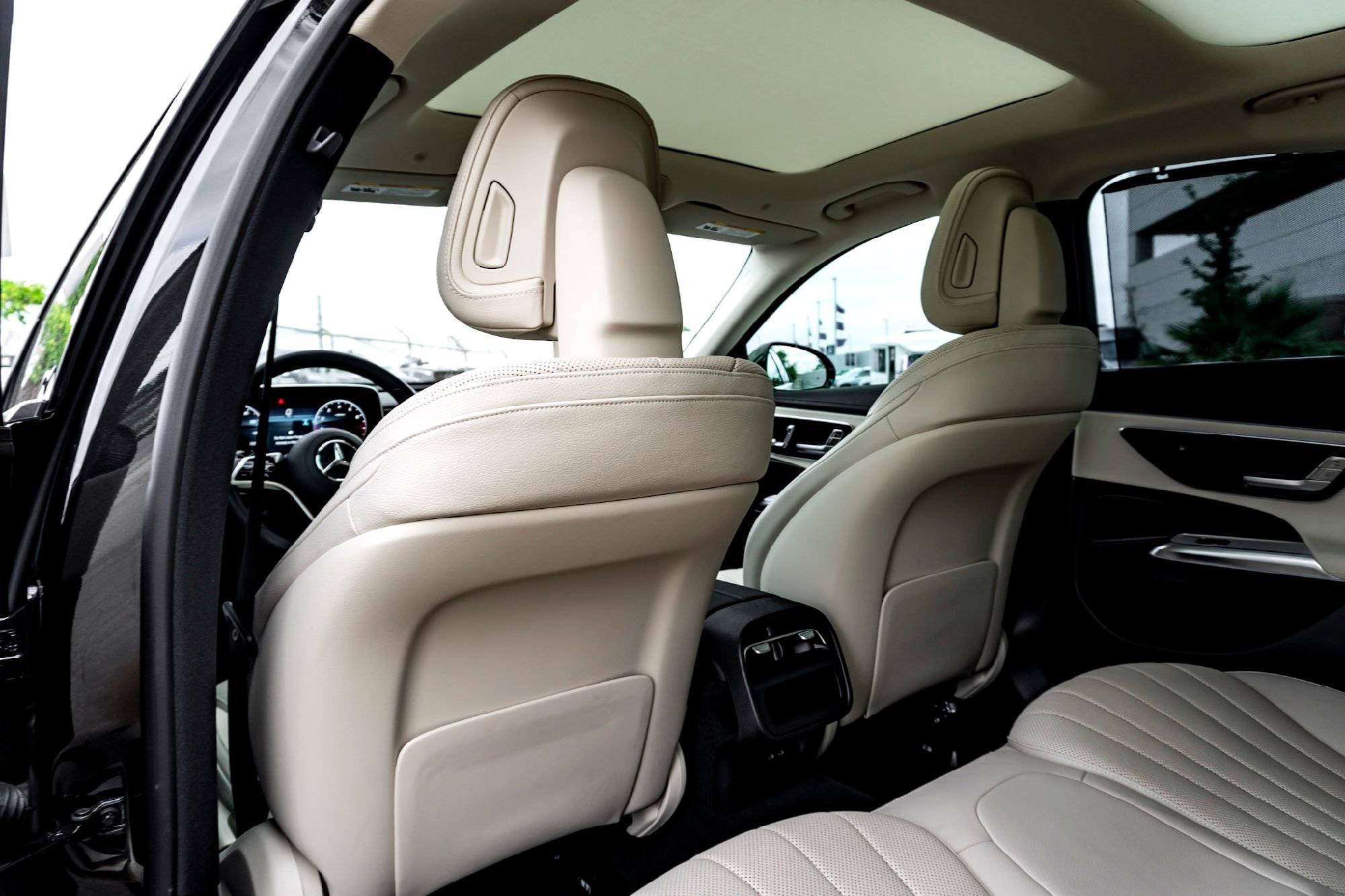 Certified Used 2025 Graphite Mercedes-Benz E 350 image 28