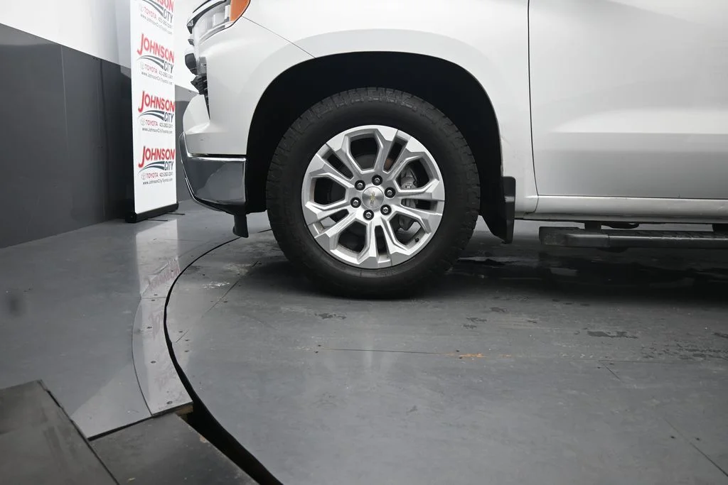 Used 2023 White Chevrolet LTZ image 15