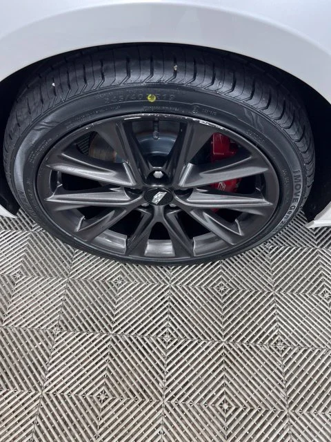 Used 2020 White Cadillac Sport image 22