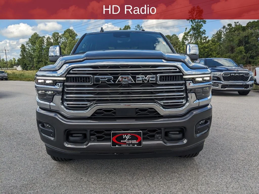 New 2025 Granite Crystal Metallic Clear-Coat Exterior Paint RAM Laramie image 11