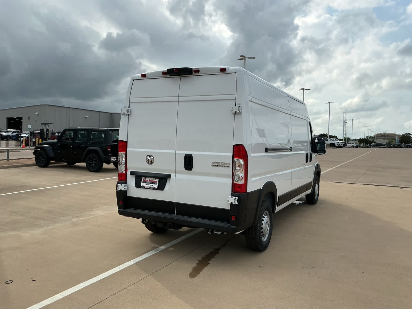 New 2026 Bright White Clear-Coat Exterior Paint RAM Tradesman image 6