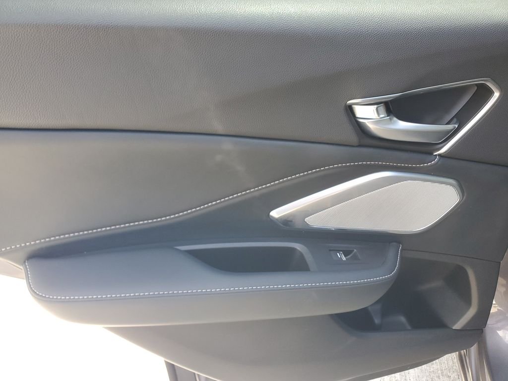 Used 2020  Acura Technology Package image 14