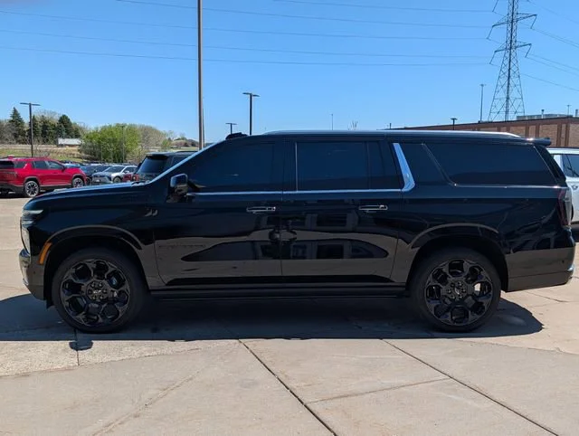 New 2026 Black Chevrolet High Country image 4