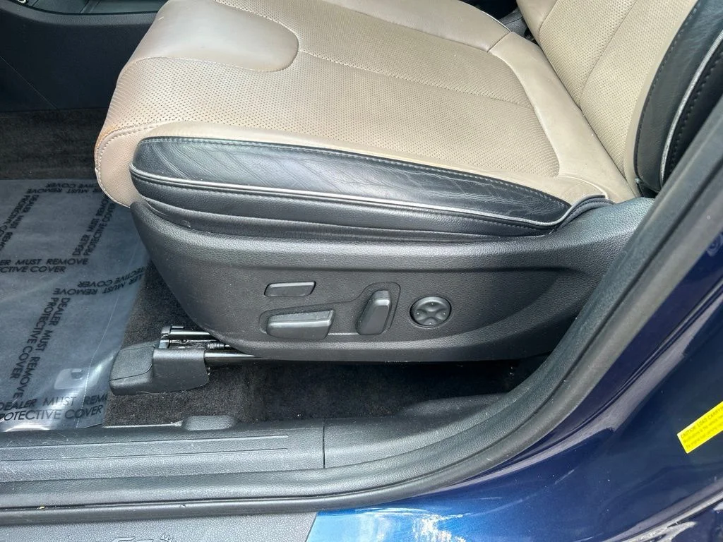 Used 2022 Blue Hyundai Limited image 18