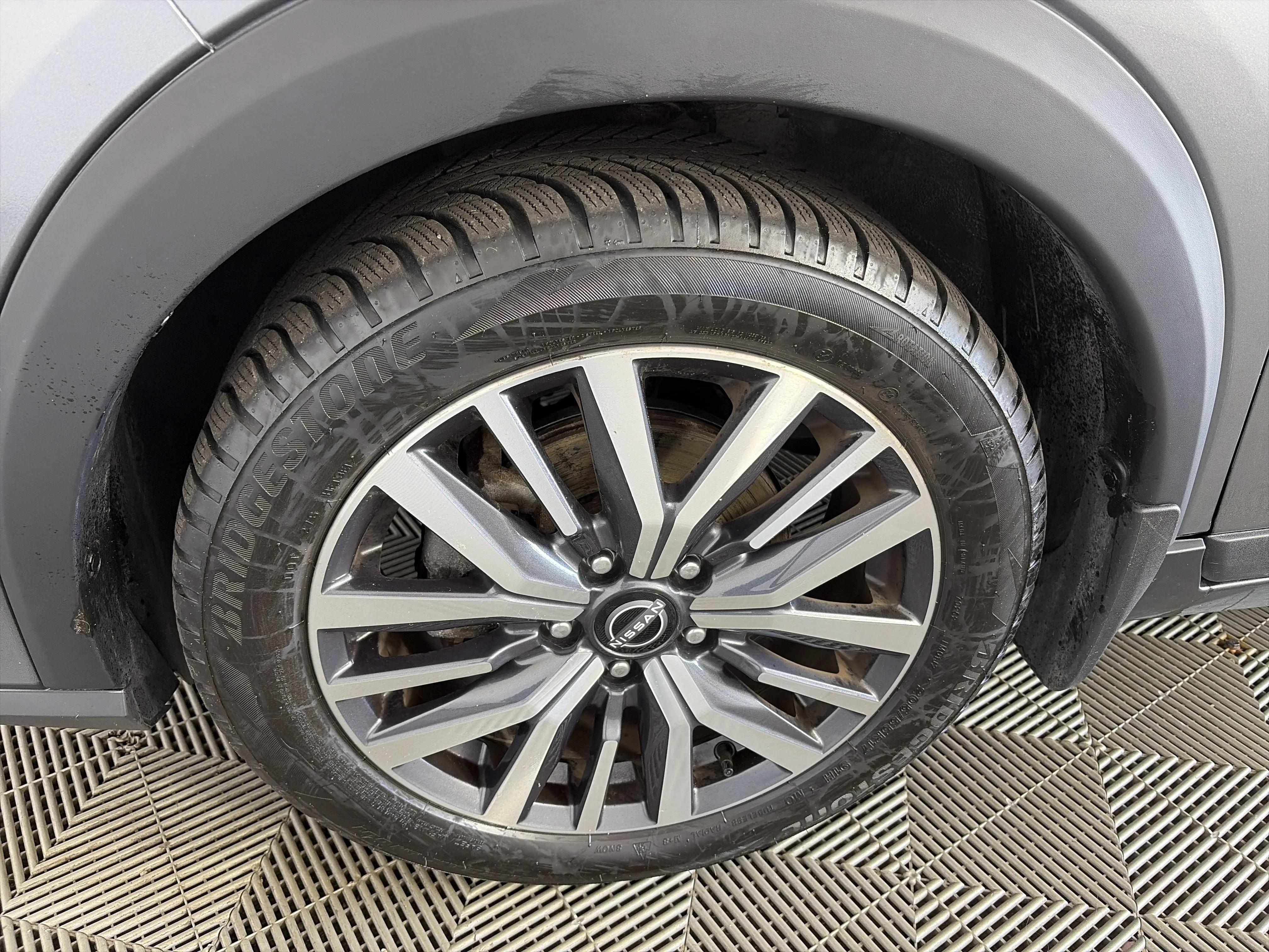 Used 2023 Gun Metallic Nissan SV image 14
