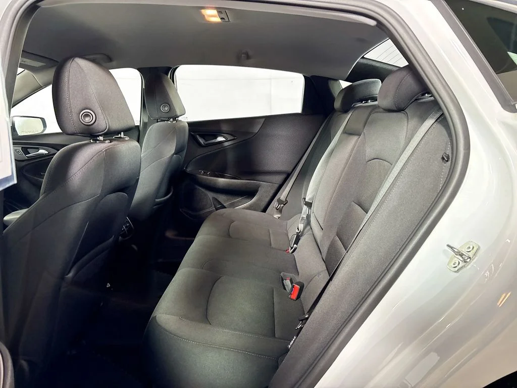 Used 2022 White Chevrolet LT image 19