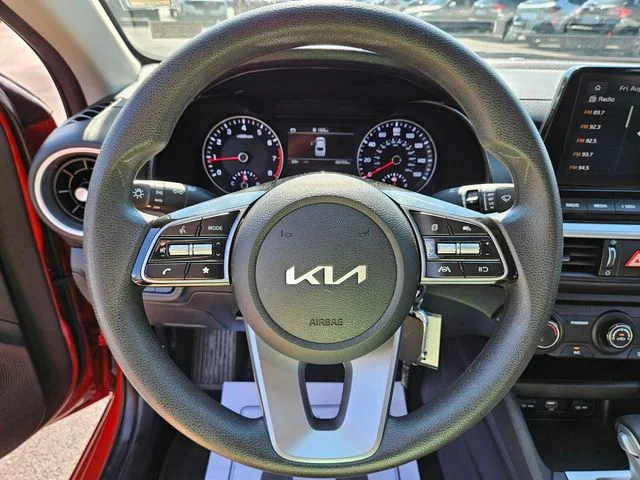 Used 2023 Red Kia LXS image 28