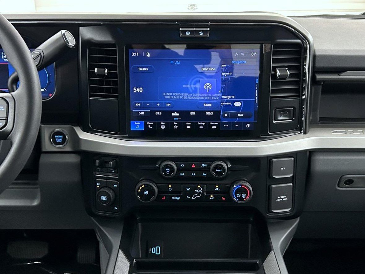 New 2027 Oxford White Ford XLT image 12