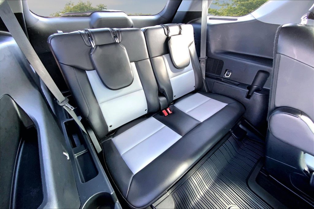 Used 2023 Black Ford XLT image 26