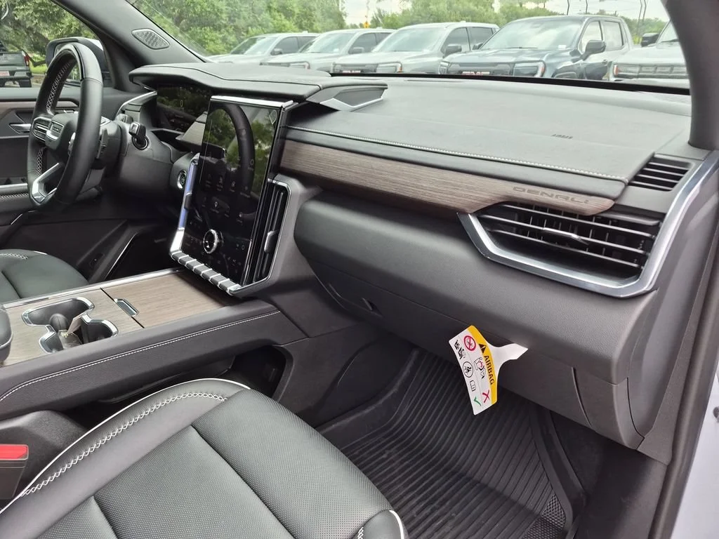 2026 GMC Acadia Denali - Photo 39