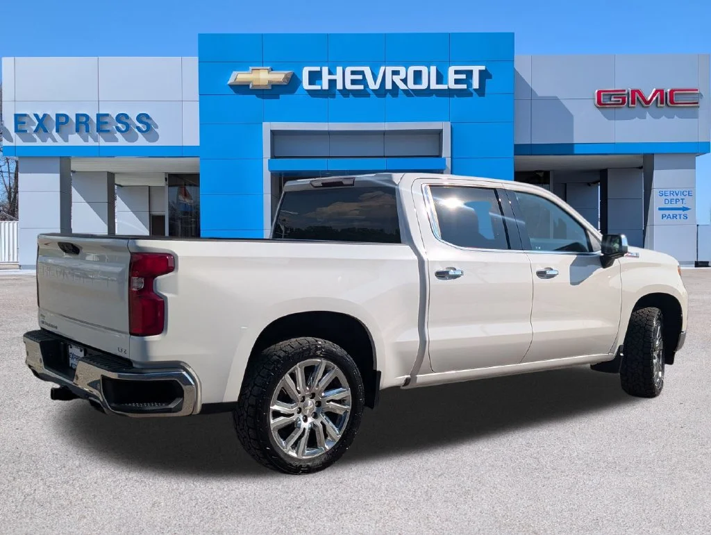 Used 2023 White Chevrolet LTZ image 3