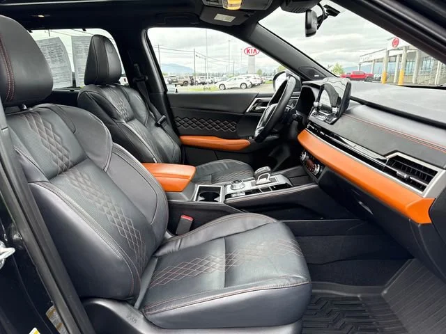 Used 2022  Mitsubishi SEL image 12