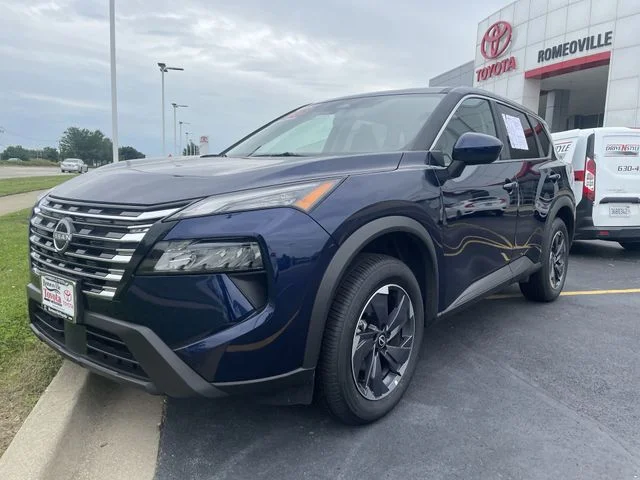 2025 Nissan Rogue SV - Photo 12