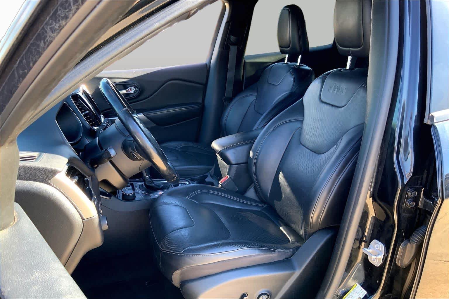 Used 2020 BLACK Jeep High Altitude image 8